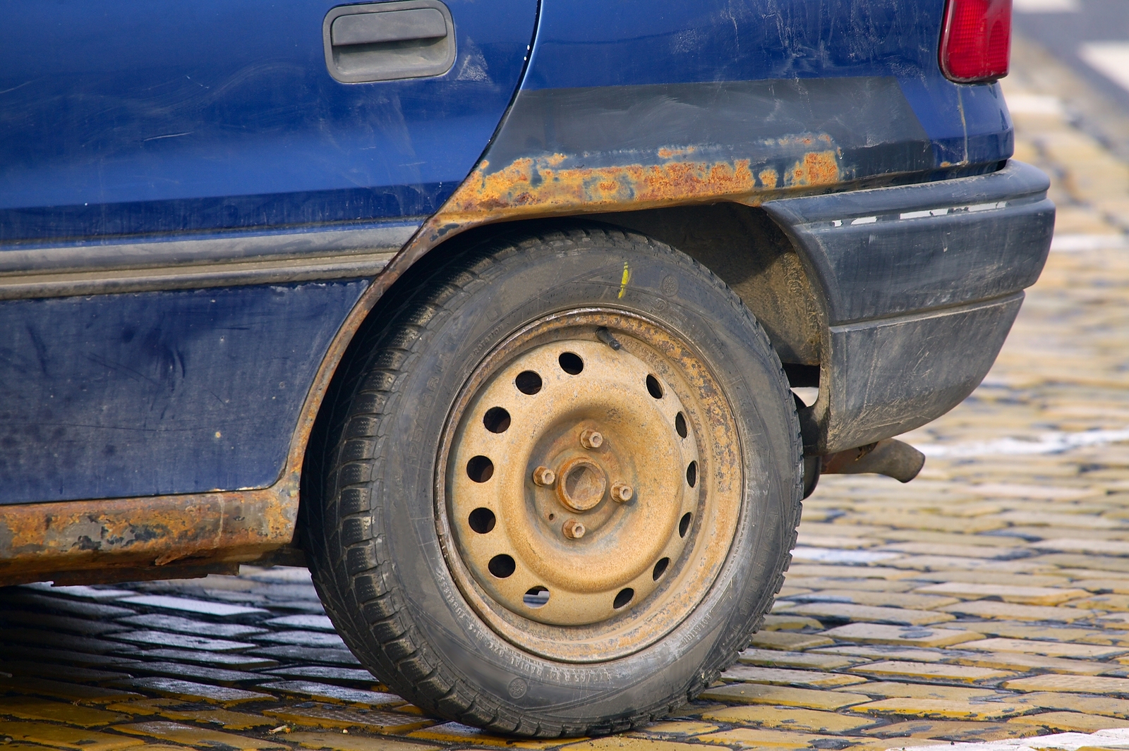 Rust on car фото 3