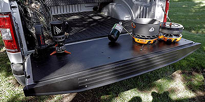 DeeZee tailgate board